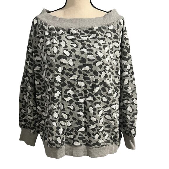 Easel Women's Black Gray White Leopard 100% Cotton Boxy Sweatshirt Sz L - Picture 1 of 6